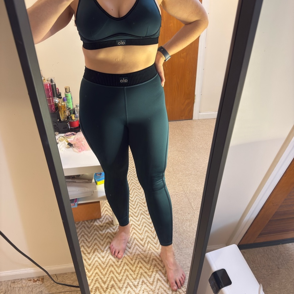 ALO Yoga Midnight Green - Airlift High-Waist 7/8 Line Up Legging and Bra - Set